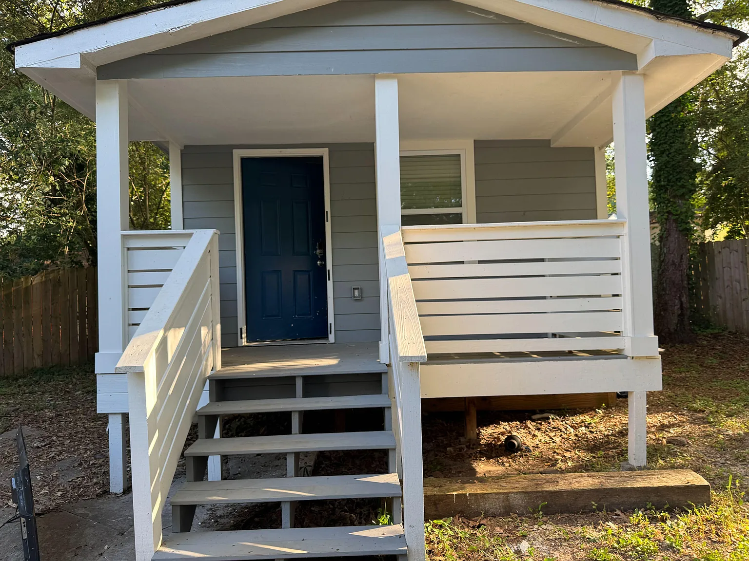 1 bed, 1.0 bath, 186 sqft, $1,594 — Photo 2