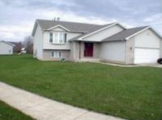 6498 Harrison Ct, Merrillville, IN 46410
