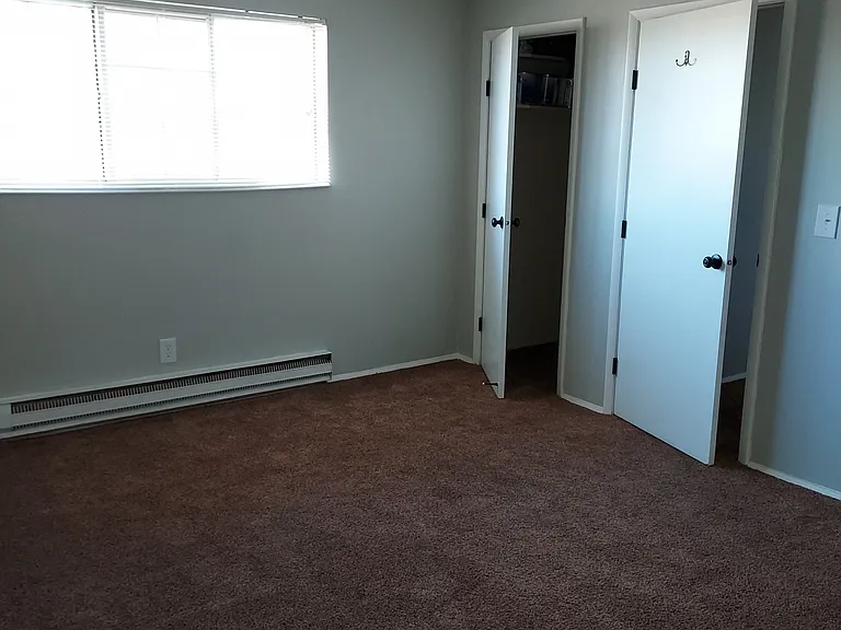 Alexandria Apts — Photo 4