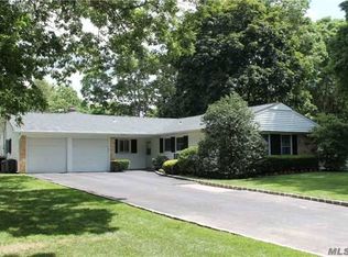 10 Sanford Ln, Stony Brook, NY 11790