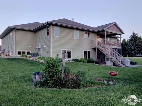 5th image of 2714 Keokuk Ave