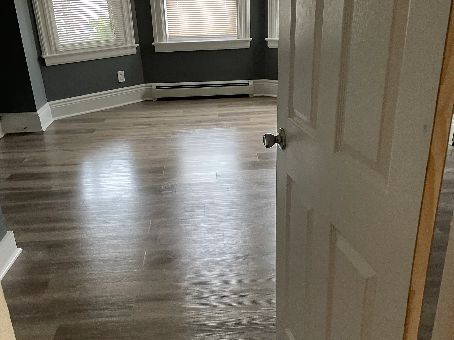 3 bed, $2,555 — Photo 3