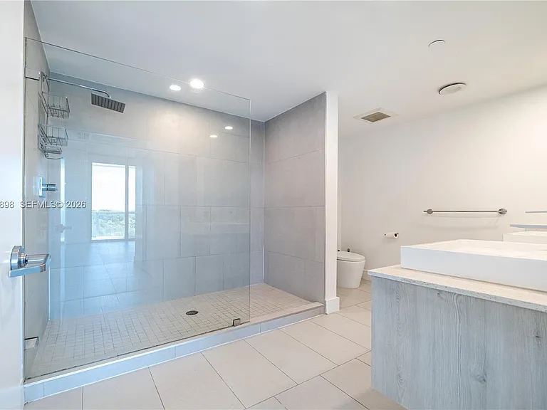 13800 Highland Dr #Penthouse 4 — Photo 18
