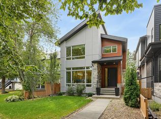 11109 University Ave NW, Edmonton, AB T6G 1Y5