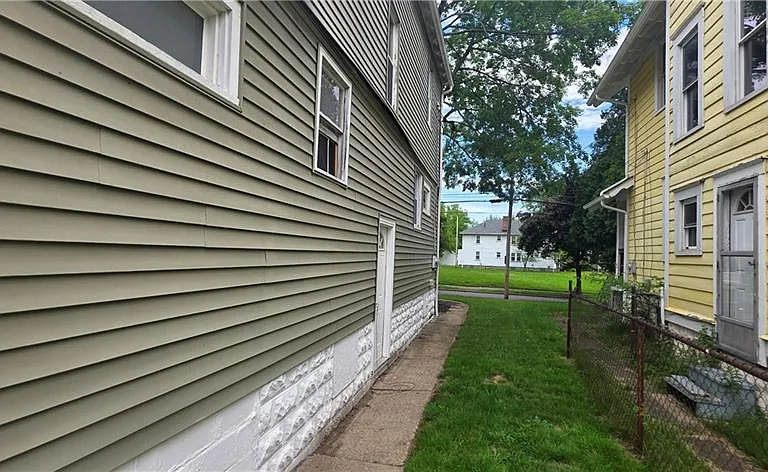804 Work Dr — Photo 17