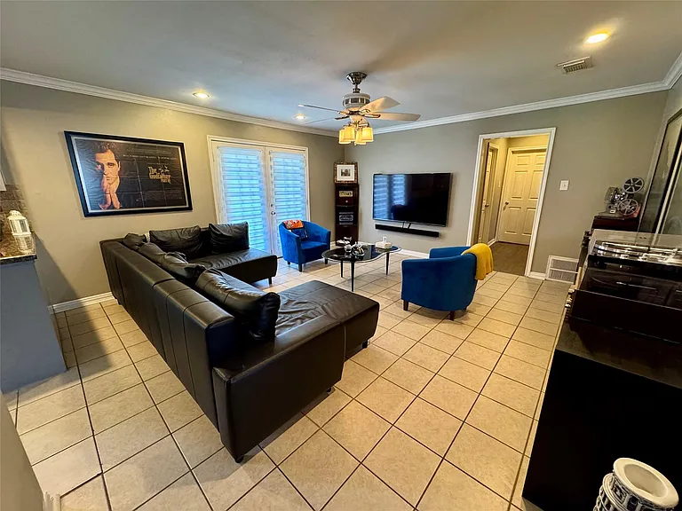 5218 Willowbend Blvd — Photo 11
