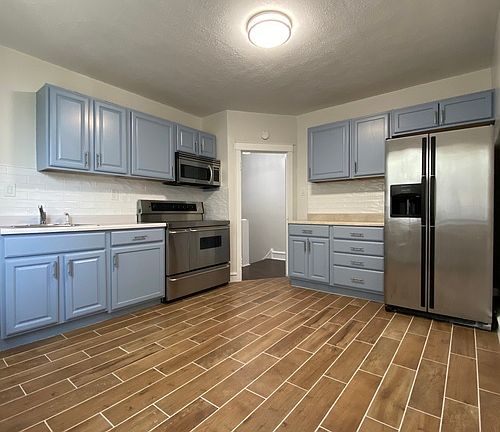 2nd image of 5443 Torresdale Ave Floor 2