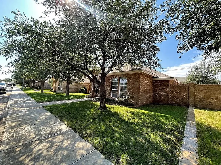 3201 Southridge Ct — Photo 30