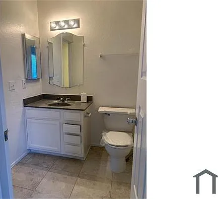 1014 E Mohave St #2 — Photo 2