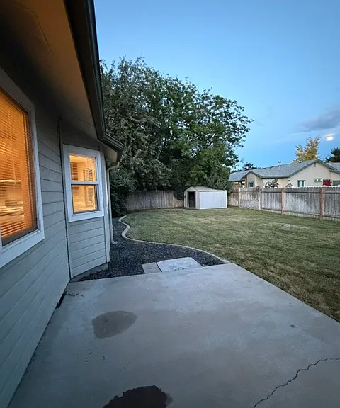 2553 W Sheryl St — Photo 17