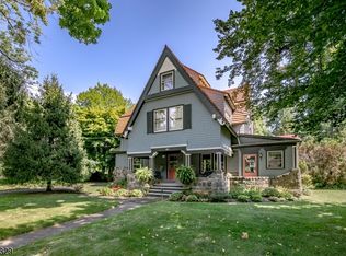 220 Roseland Ave, Essex Fells, NJ 07021