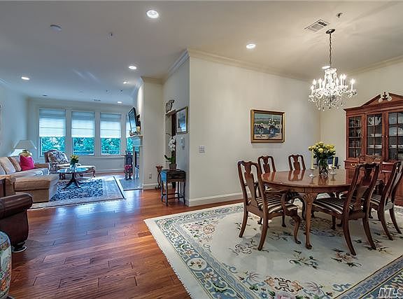 3rd image of 412 Trotting Ln