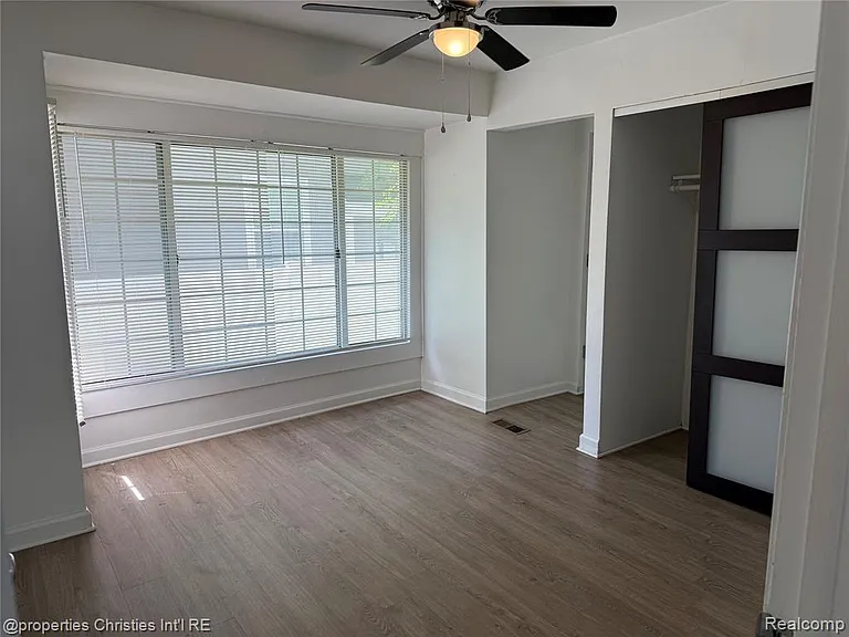 225 Fairgrove Ave — Photo 8