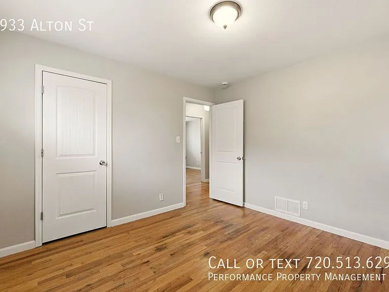 1933 Alton St — Photo 13