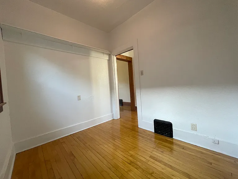 2521 W Michigan St — Photo 20