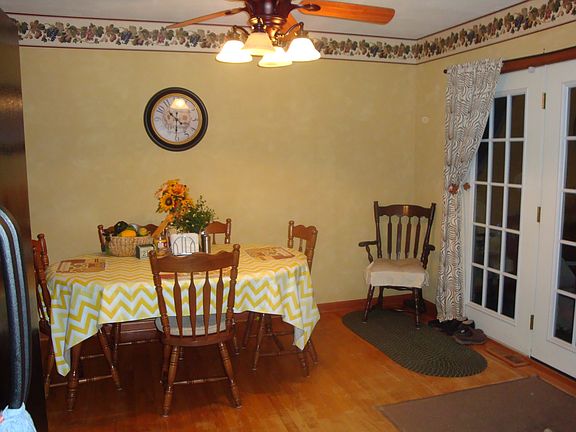 Entry from patio/dining