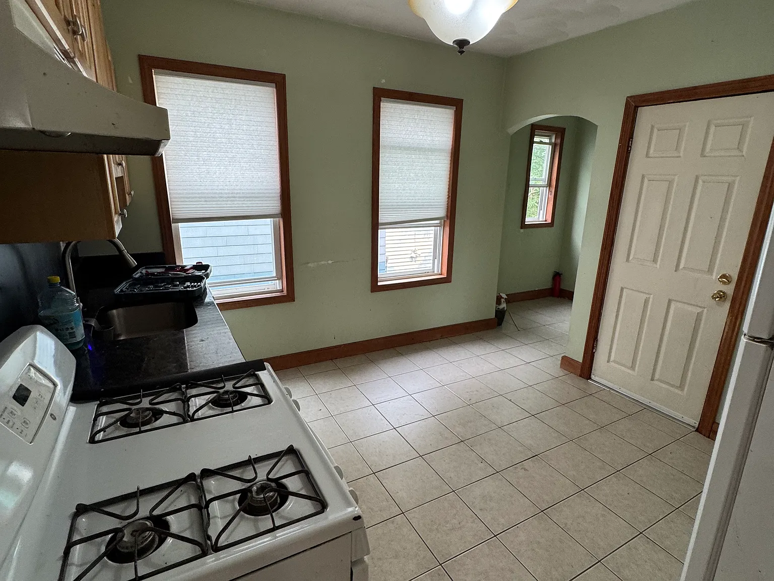 2 bed, 999 sqft, $2,500 — Photo 2