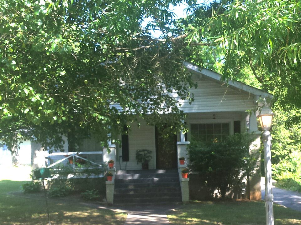 1st image of 3106 Greenwich Ave