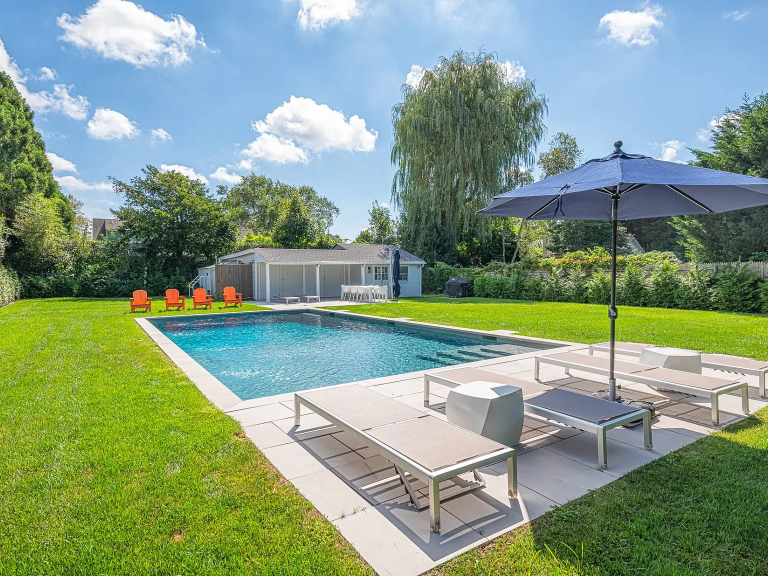 Summer In Southampton Village — Photo 2