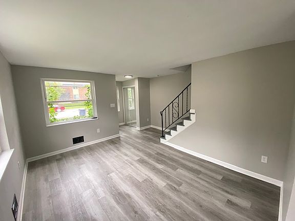 5th image of 2843 Bellwood Ave