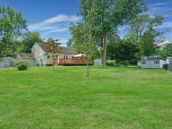 2nd image of 8 Cheryl Dr
