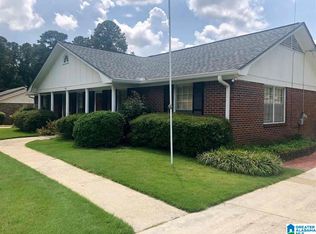 708 Peterson Dr, Gardendale, AL 35071