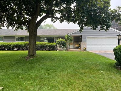 12113 North Ridge TRAIL, Hales Corners, WI, 53130