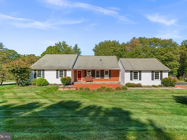 8475 Rooster Ct, Laurel, MD 20723