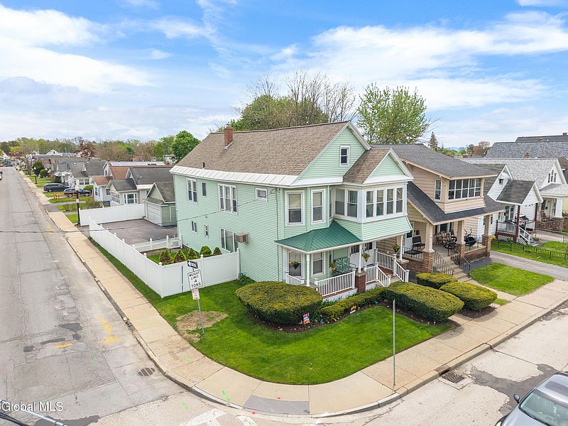 2nd image of 302-304 Michigan Avenue