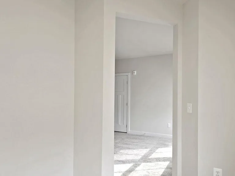10010 Ruffian Way #R — Photo 7