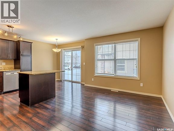 3rd image of 410 Lynd Cres #615