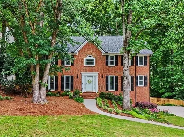 4802 Thornwood Dr NW, Acworth, GA 30102