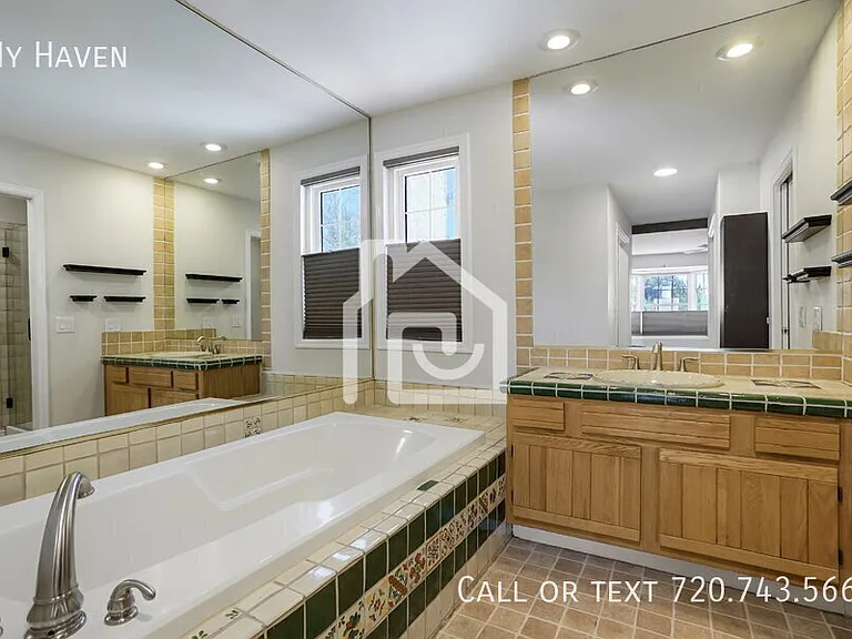 1620 S Quebec Way #4 — Photo 17