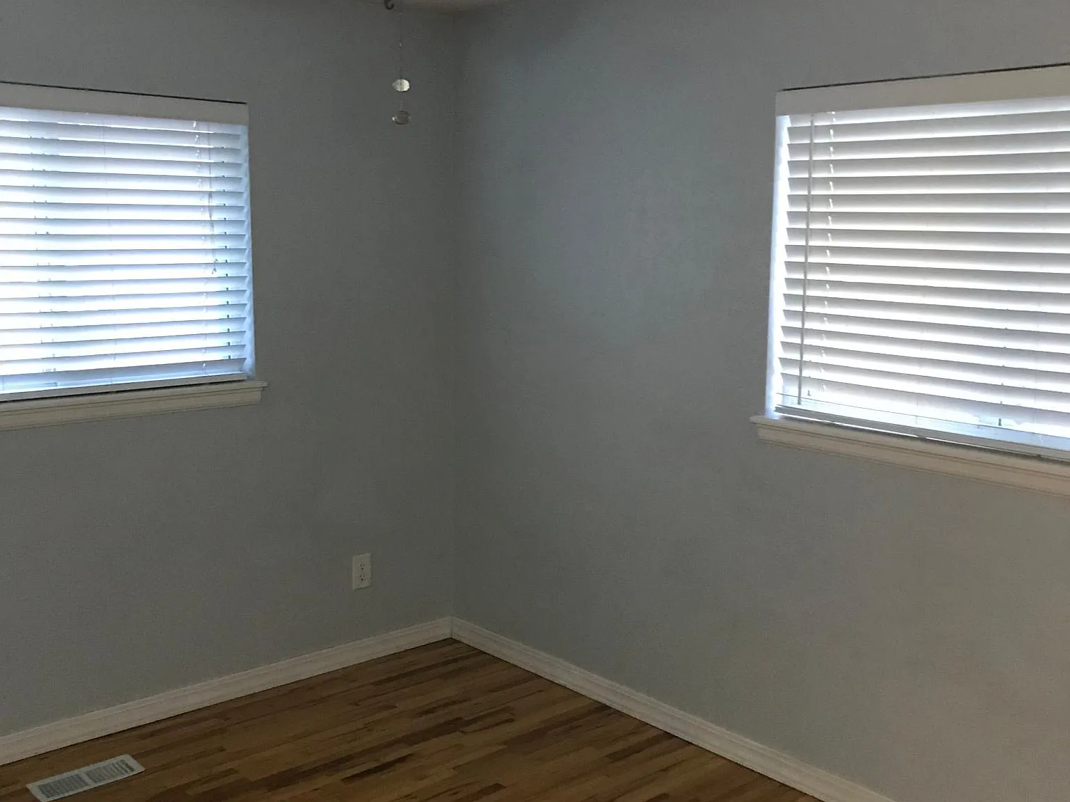 3616 Leeds Ln — Photo 4