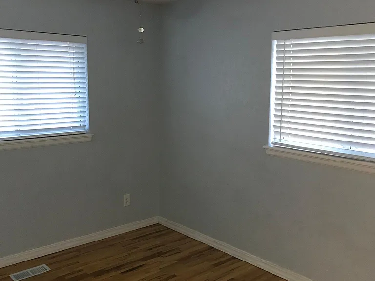 3616 Leeds Ln — Photo 4