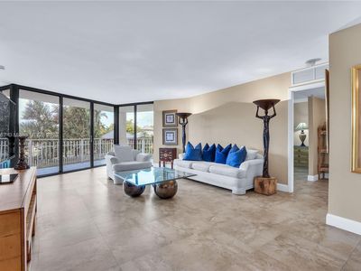 1000 Quayside Ter APT 403, Miami, FL, 33138