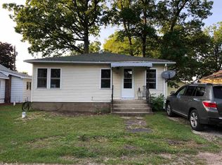 11137 E Pottawotomie Trl, Walkerton, IN 46574