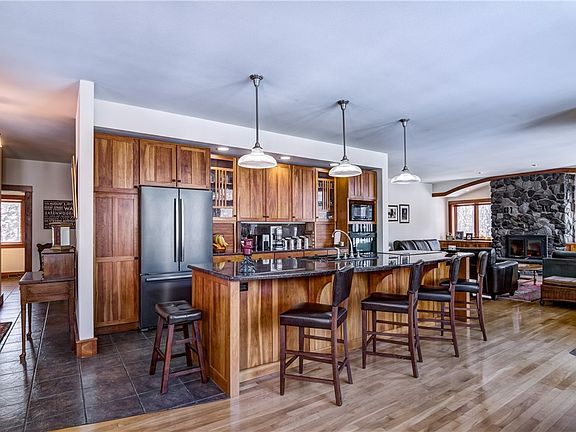 4th image of 1003 Steven Avenue