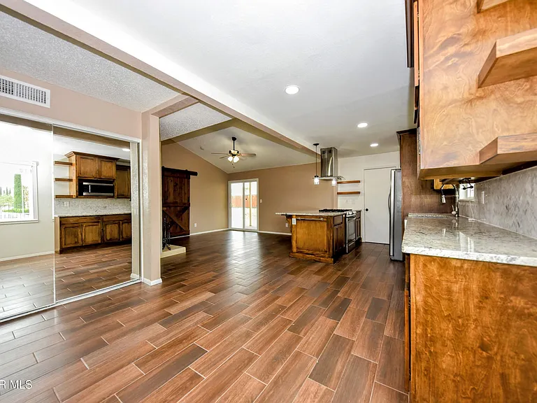 10348 Darin Rd — Photo 28