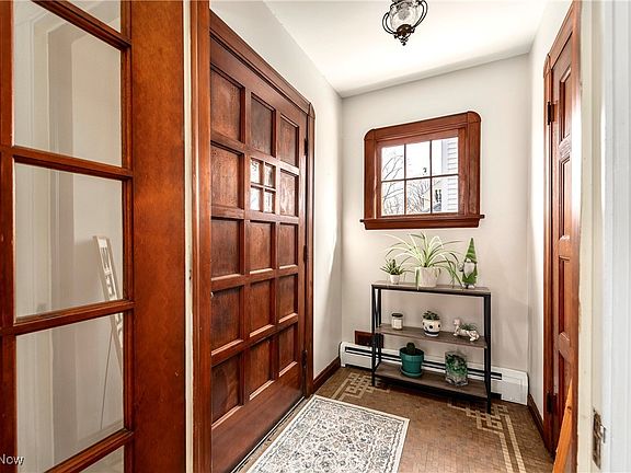 3rd image of 20599 Morewood Pkwy