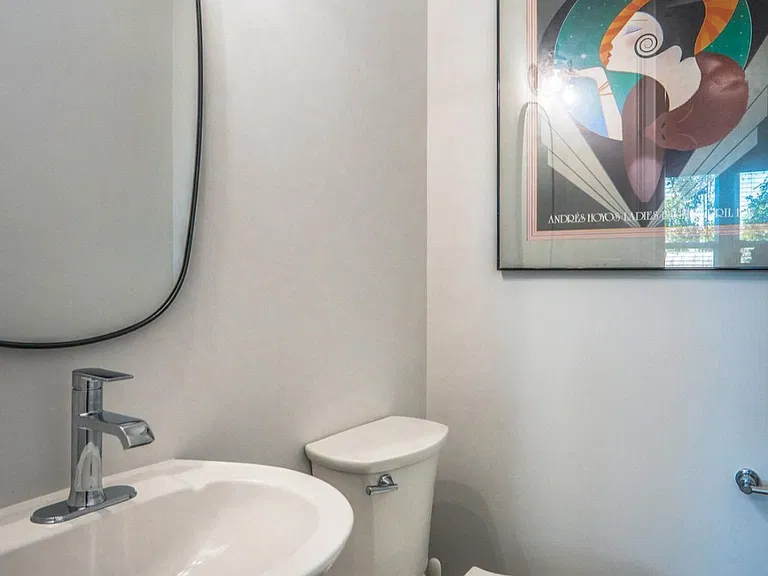 2416 E Clark St #1 — Photo 10