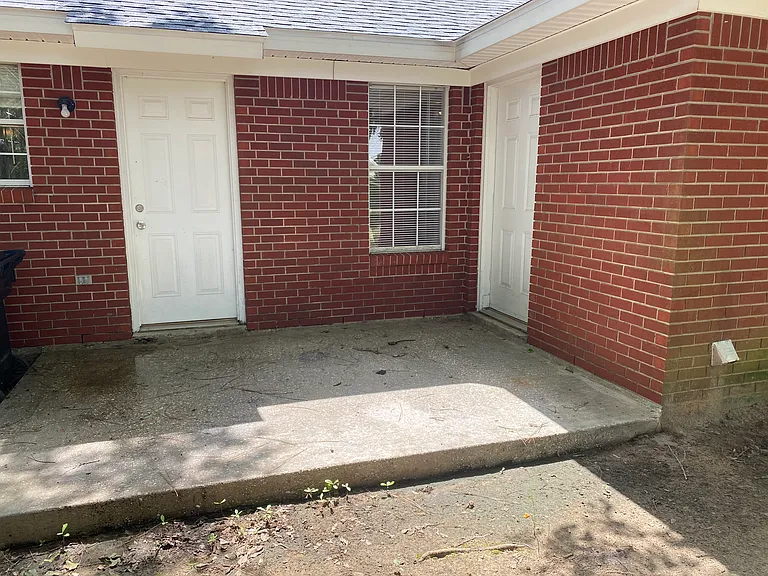 23135 Lincoln St #B — Photo 12