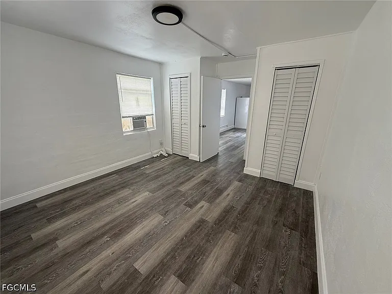 3049 2nd St #4 — Photo 5