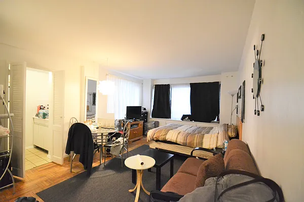 Rented by Lasri Group Inc | media 14