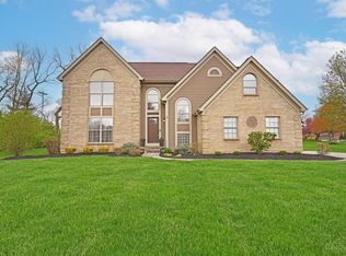 6008 Taylor Ridge Dr, West Chester, OH 45069