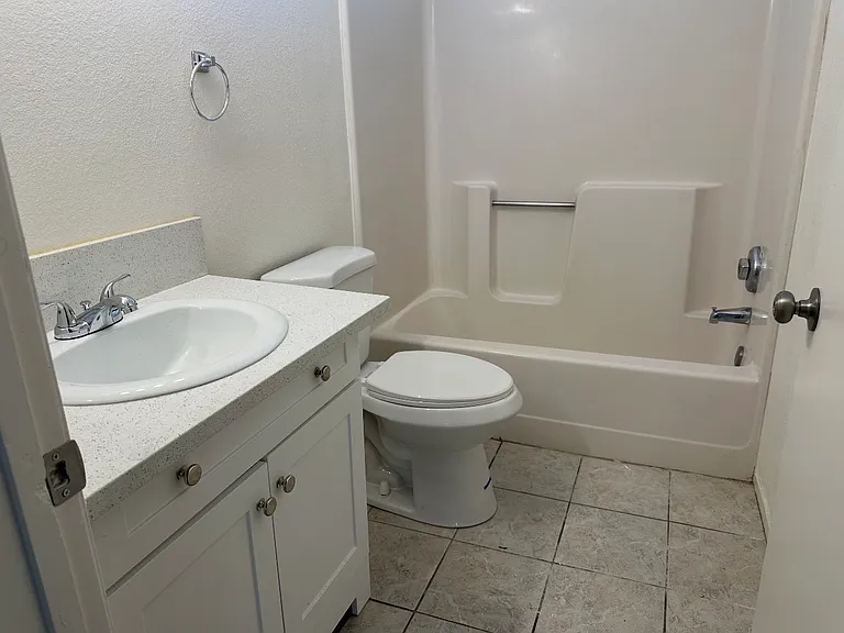 1828 E Avenue J9 #B — Photo 5