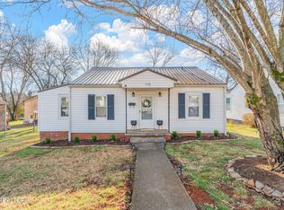 715 Ferry St, Loudon, TN 37774