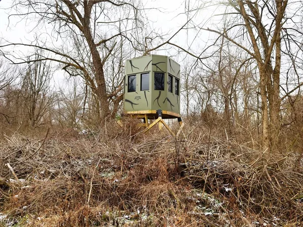 68237 Old Twenty One Rd, Cambridge, OH 43725