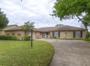 605 Willow Ridge Rd, Fort Worth, TX 76103