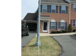 27 Charlemont Ct, Reading, PA 19607